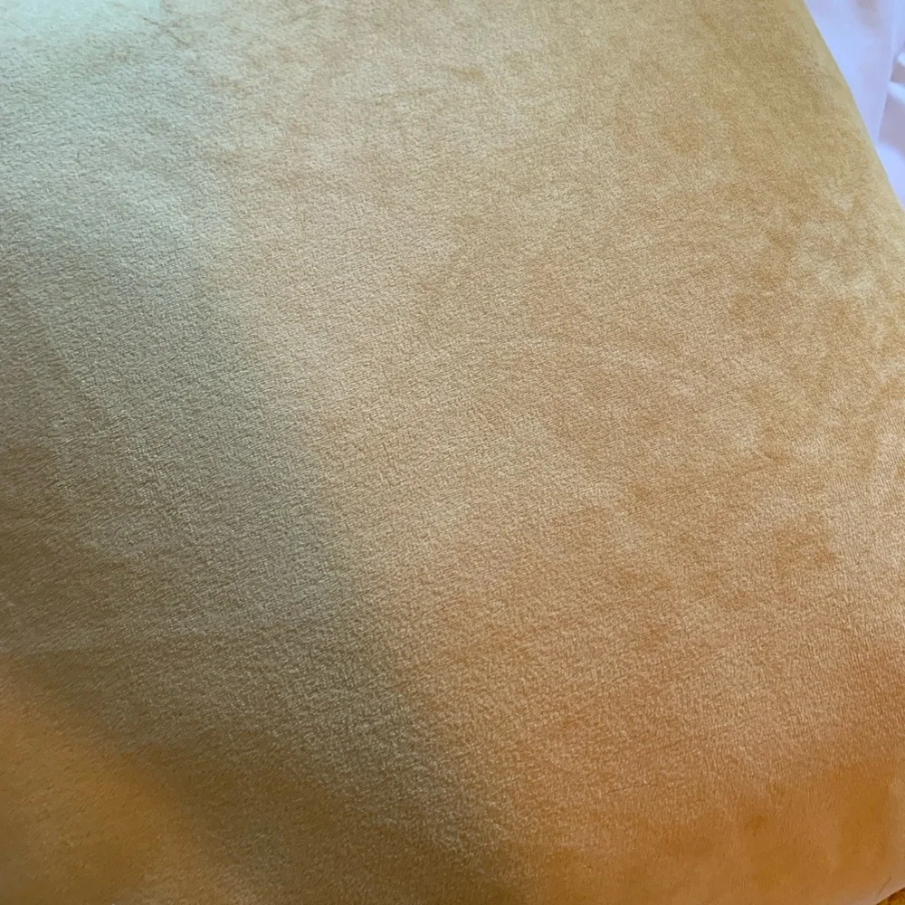 💛Yellow Pillow💛